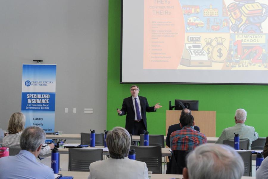 Chad Jenkins presents in Knoxville