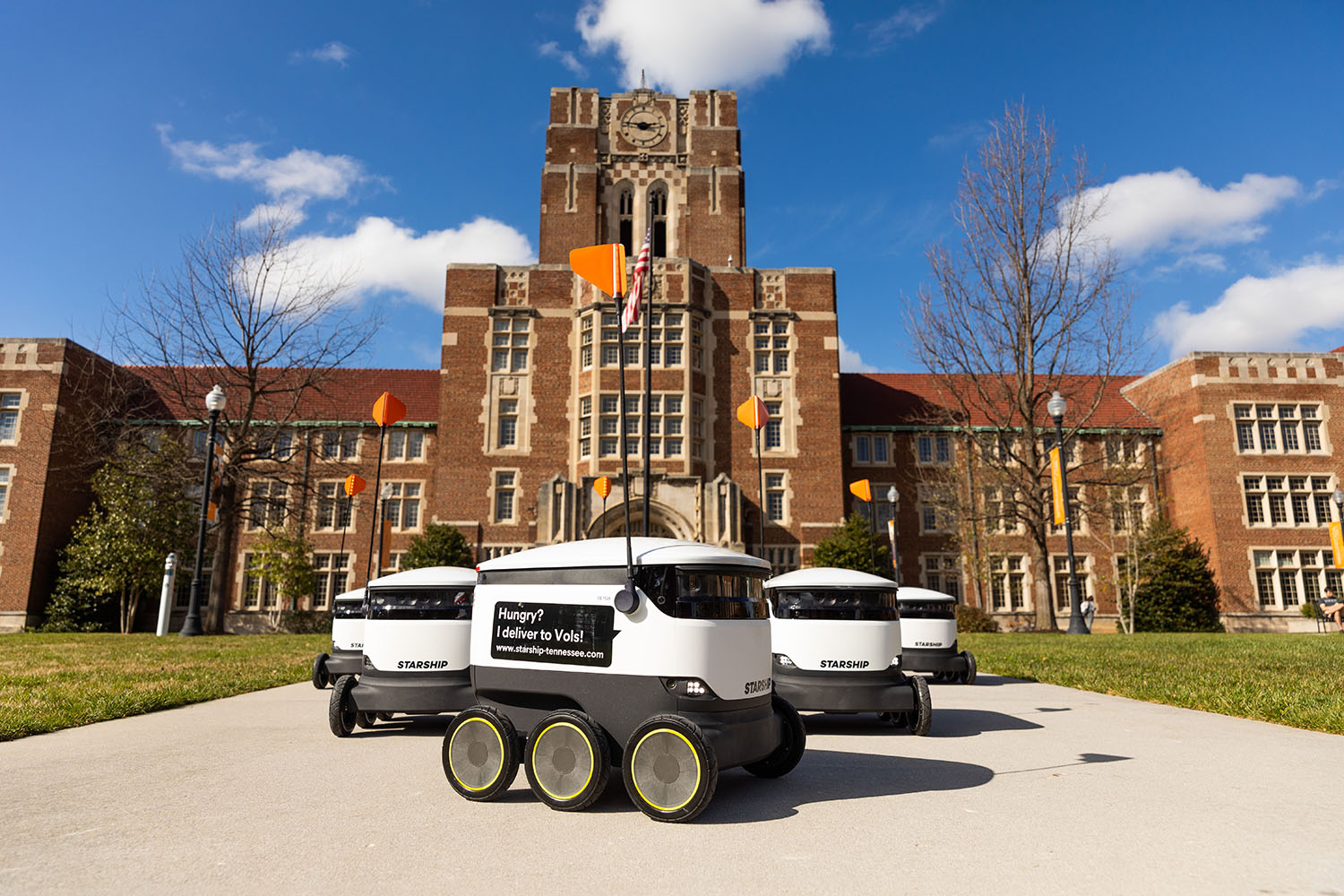 Starship robots Ut Knoxville Campus