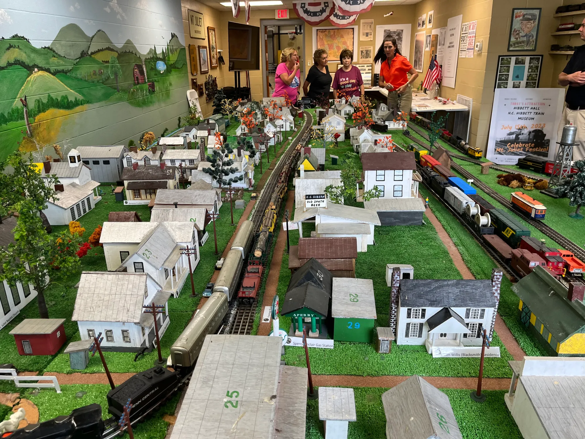 Former mayor's historic model train set goes on display in Mt. Juliet