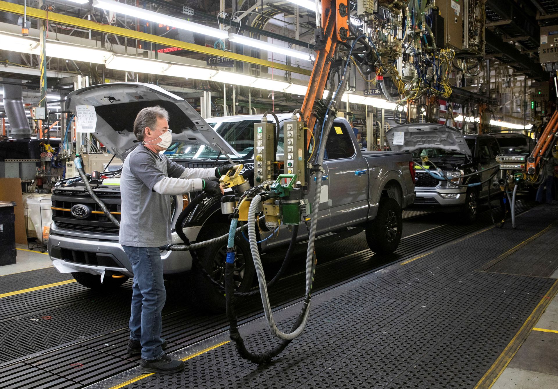 Industrial boards, certified sites, and good data keys to landing Ford suppliers Tennessee